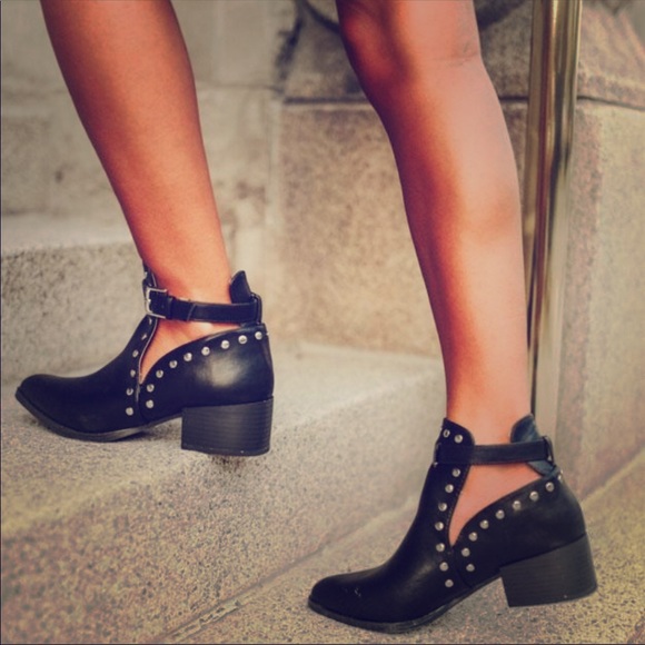 Edgy Side Cut Studded Booties - Picture 4 of 8